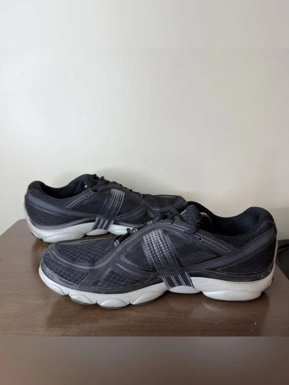 Brooks PureFlow 3 Black Running Shoes 11.5 mens